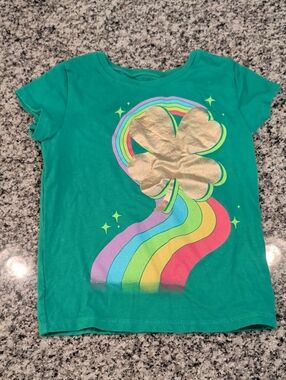 Place Green Tee with Gold Shamrock & Rainbow Graphic
